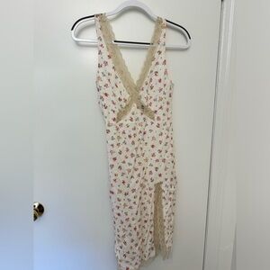 Floral midi dress with slit